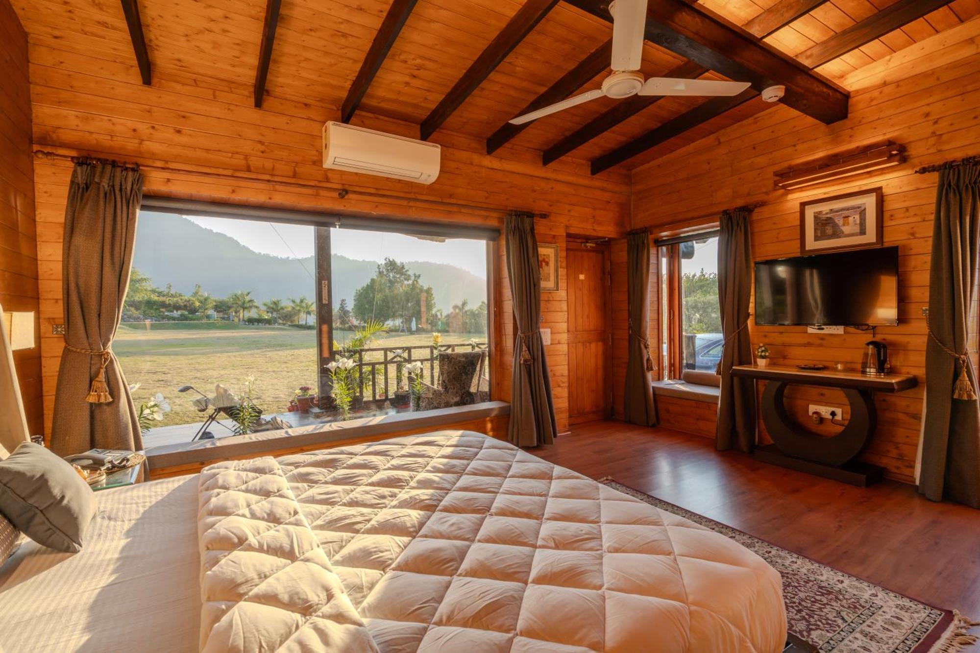 Saffronstays Timber Crest เดห์ราดุน ภายนอก รูปภาพ
