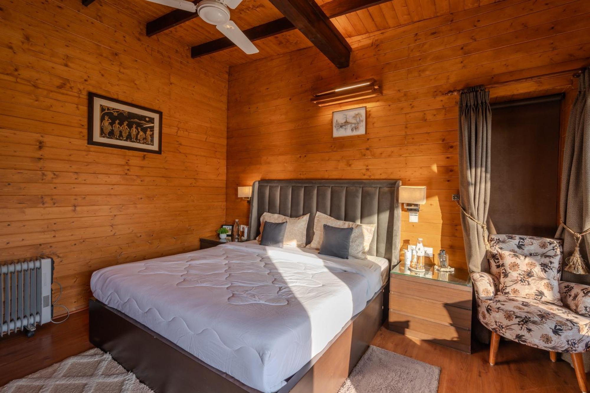 Saffronstays Timber Crest เดห์ราดุน ภายนอก รูปภาพ