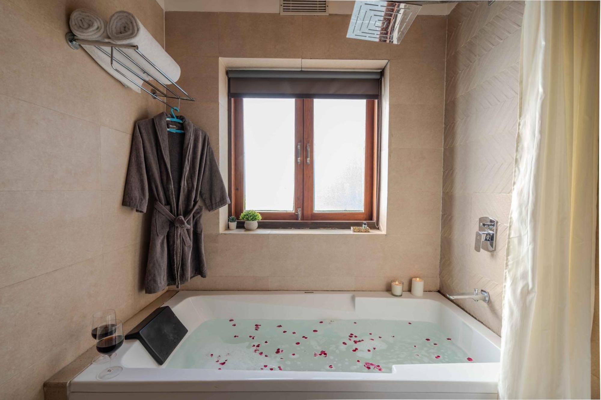 Saffronstays Timber Crest เดห์ราดุน ภายนอก รูปภาพ