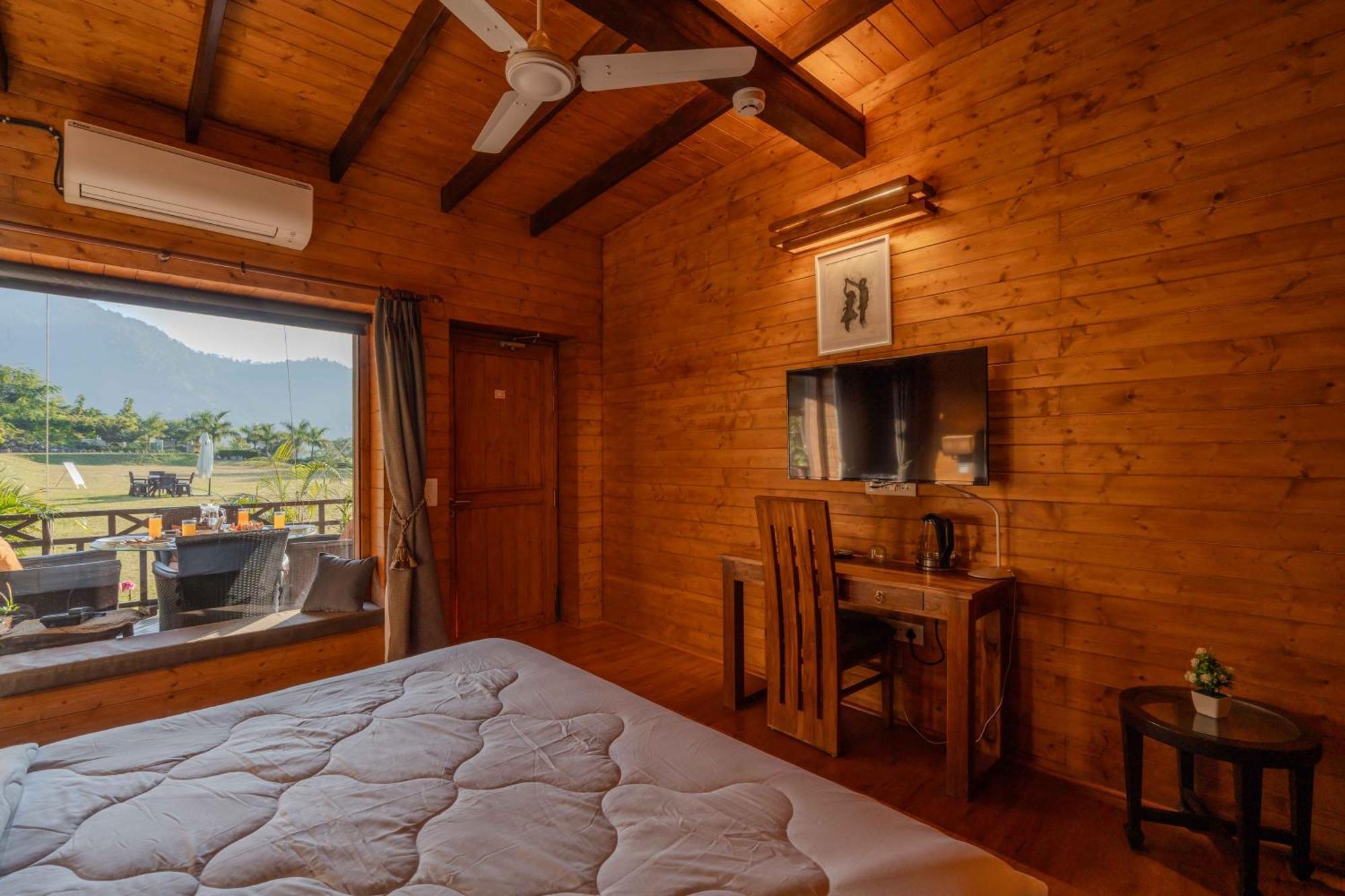 Saffronstays Timber Crest เดห์ราดุน ภายนอก รูปภาพ